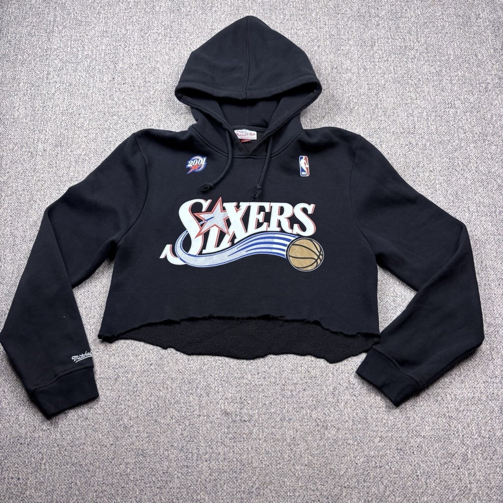 Mitchell & Ness Philadelphia 76ers Black 2001 Classics Cropped Hoodie Women's M